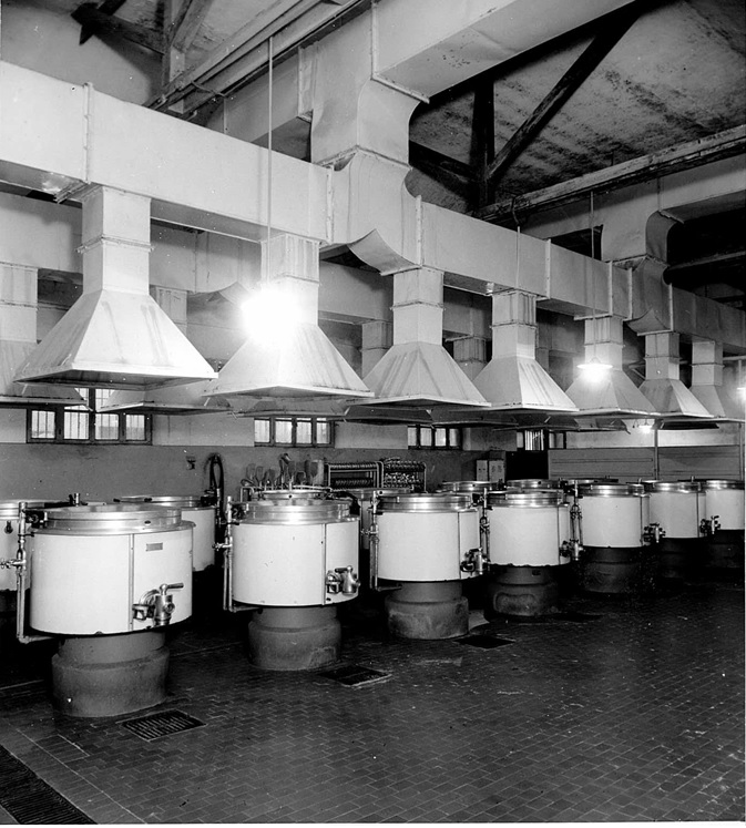 Fiat, cucina. Reparto confezione minestre (Archivio storico Fiat, Torino – Fondo Ugaf 34, Cucina Aziendale, p. 6)
