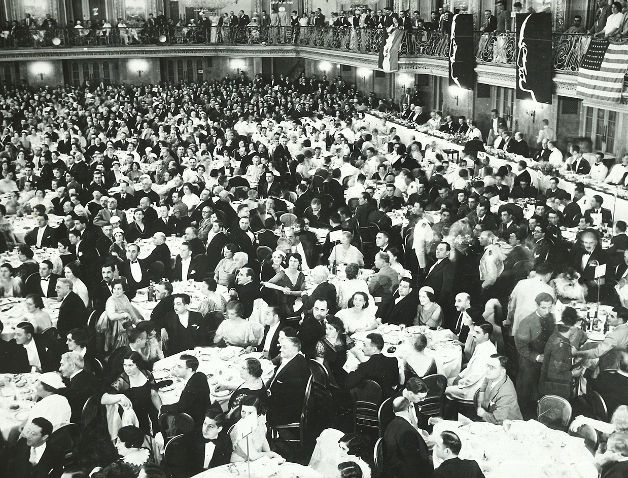 Fig. 6. Il banchetto allo Stevenson Hotel, Chicago 1933 [Album fotografico Crociera aerea del Decennale 1 luglio - 12 agosto 1933-X, AISCOFE, Fondo Donazione famiglia Paolo Balbo].